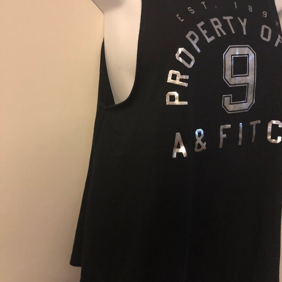 Women’s Abercrombie & Fitch - Picture 4 of 7